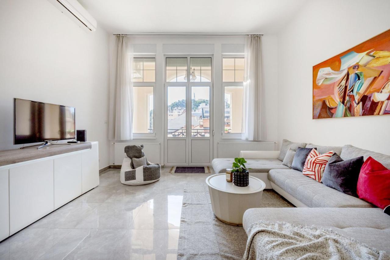 Skyline Serenity Retreat @vaci Famous Street Lejlighed
