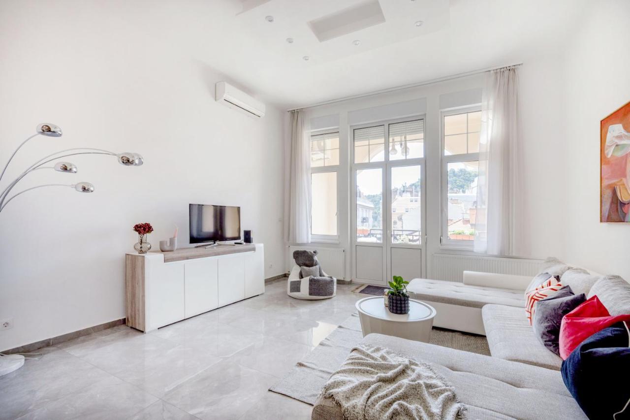 Skyline Serenity Retreat @vaci Famous Street Lejlighed *