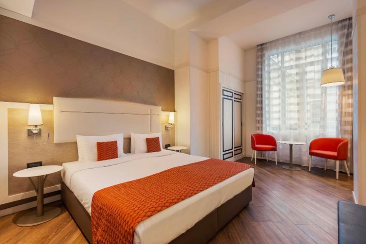 Ikonik Parlament Hotel 4*