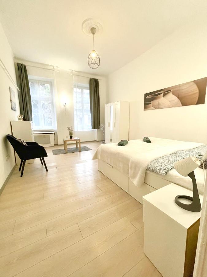 Apartman White Near The Famous New York Cafe *