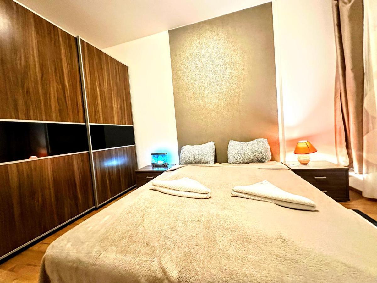Flowers Apartman Apartamento Budapest