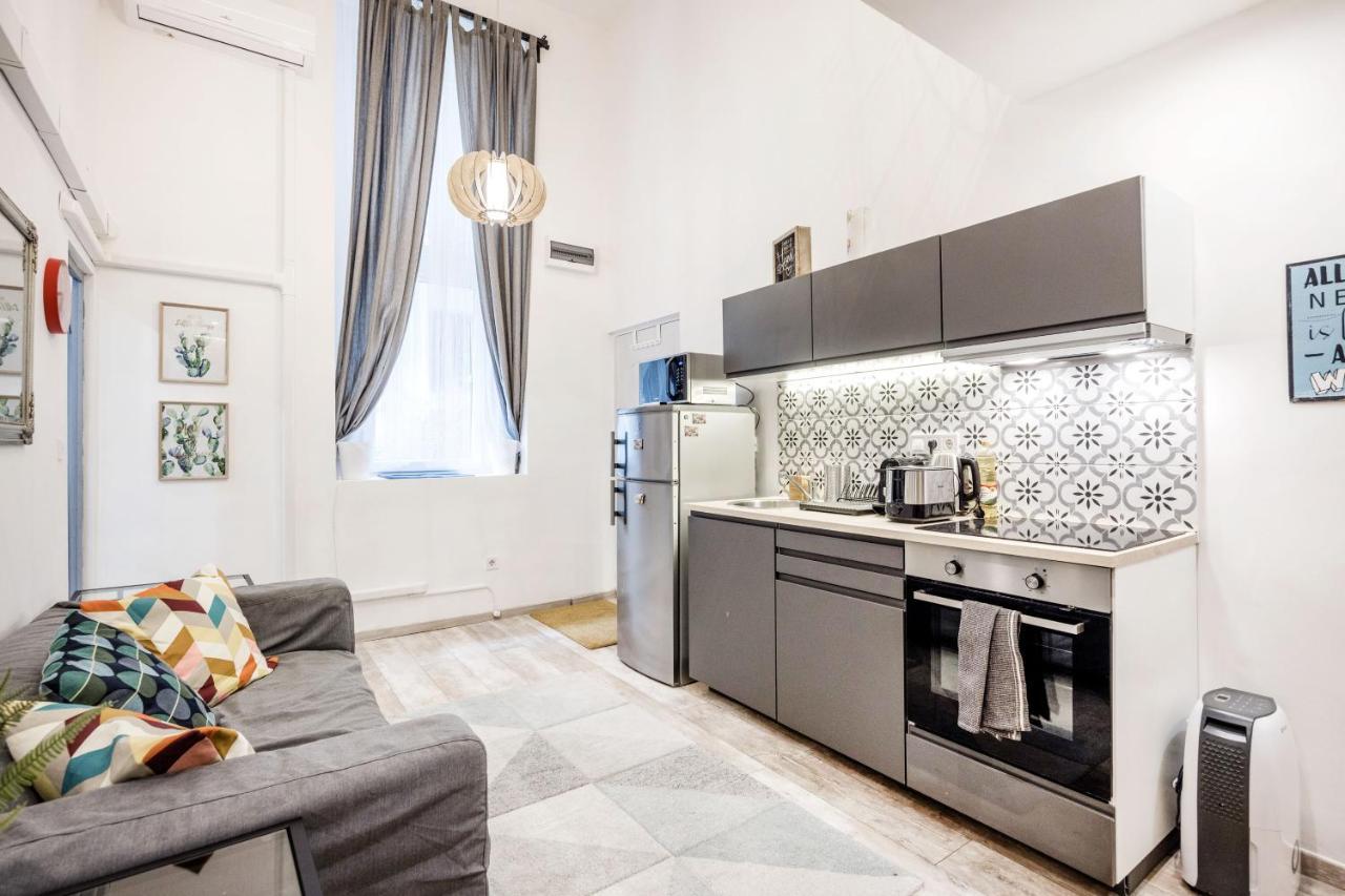Lovely With Mezzanine Near The Danube Apartmán