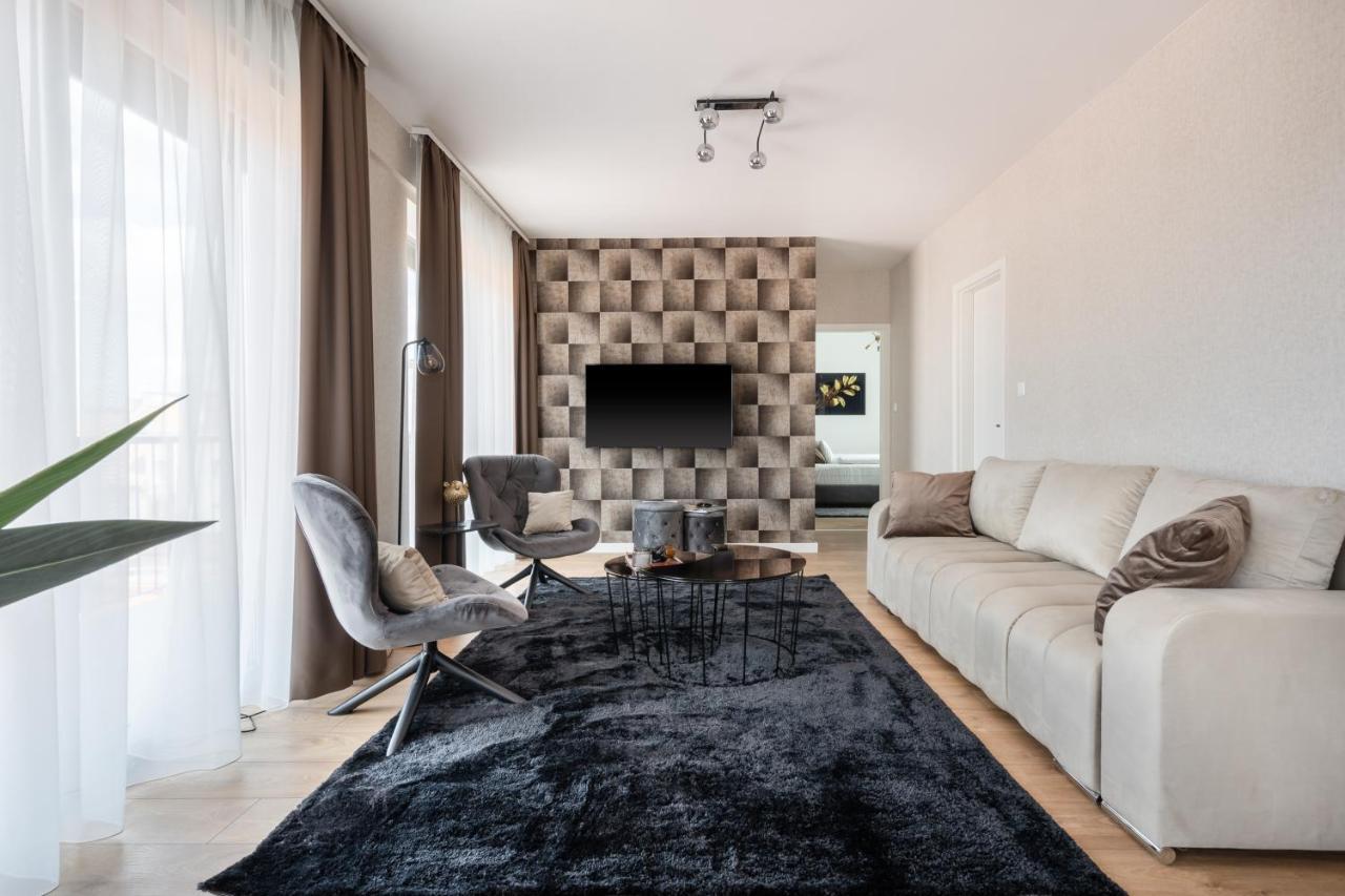 The Rose Garden Pot- Parking Apartment Budapest