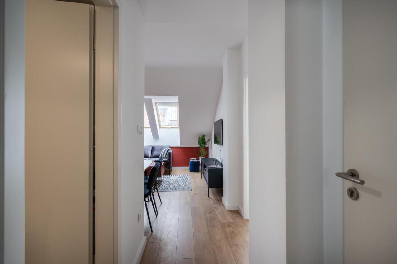 The Rose Garden Pot- Parking Apartment Budapest