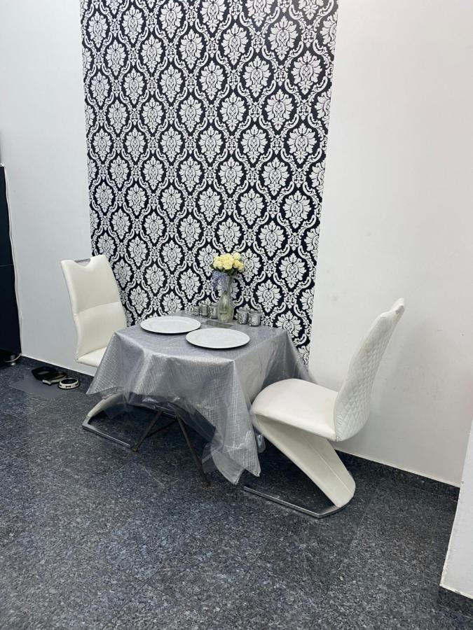 Privatunterkunft Westend Guest *