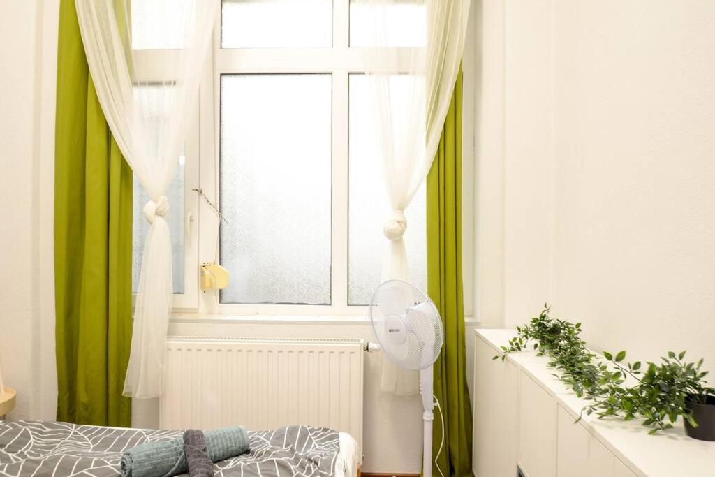 Famous Kiraly Street At Large 3br 10ppl @ Apartmán Budapešť