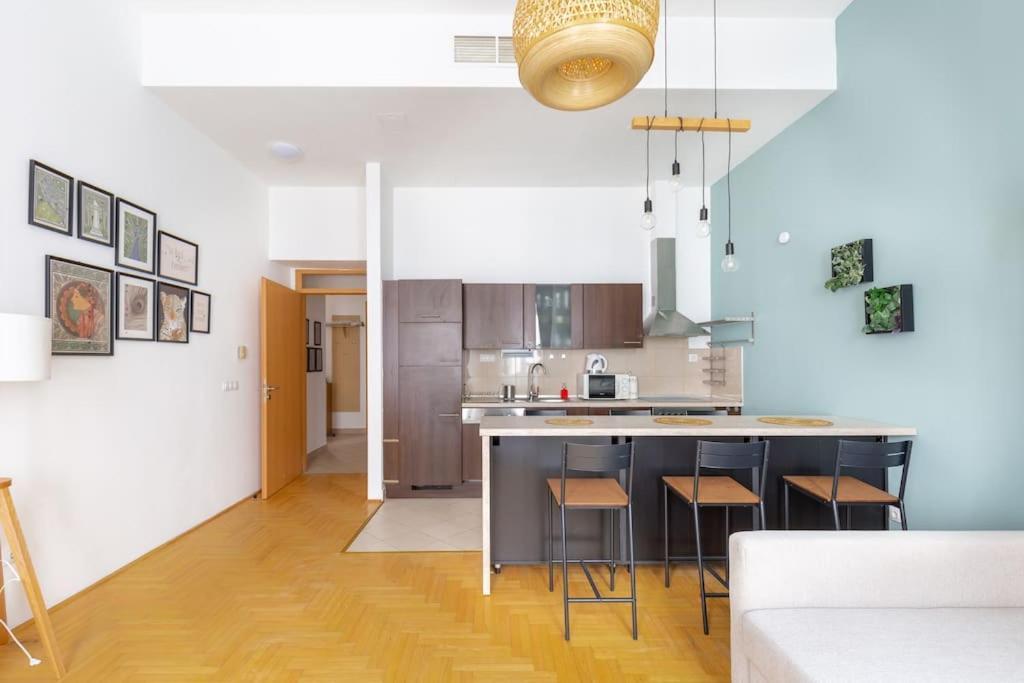 Appartement Sage Meadow At Gozsdu Garden Dob 16