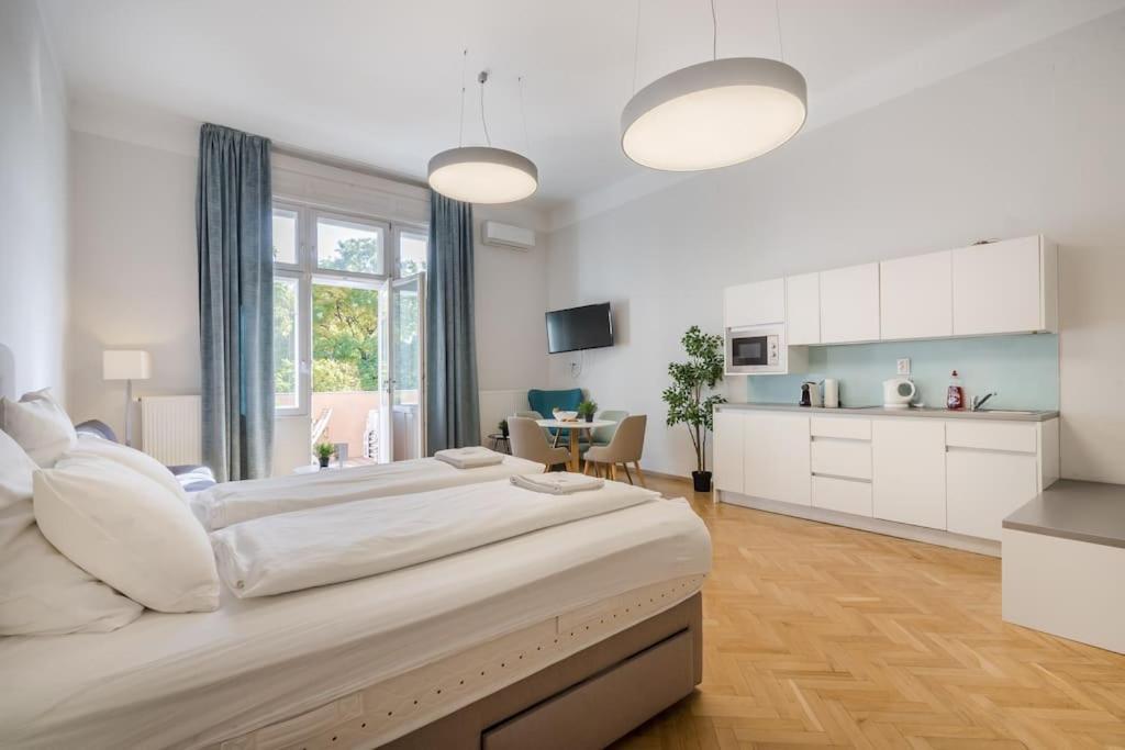 Klauzal Garden City Appartement *