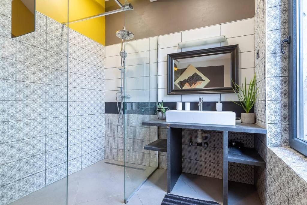 Midtown Artistic Appartement *