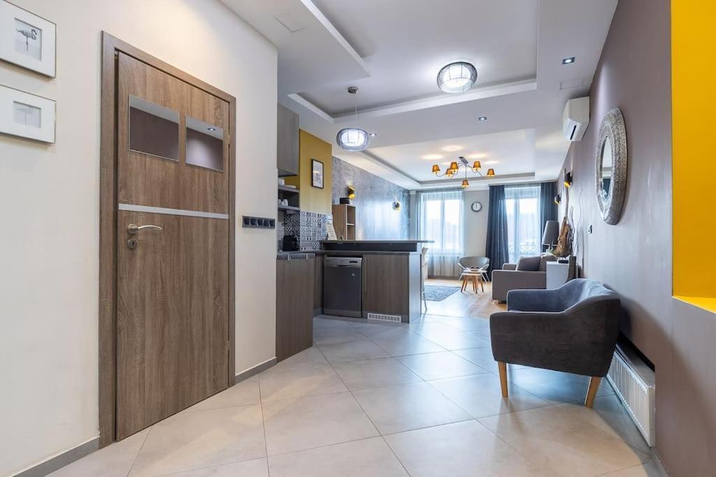 Midtown Artistic Appartement *
