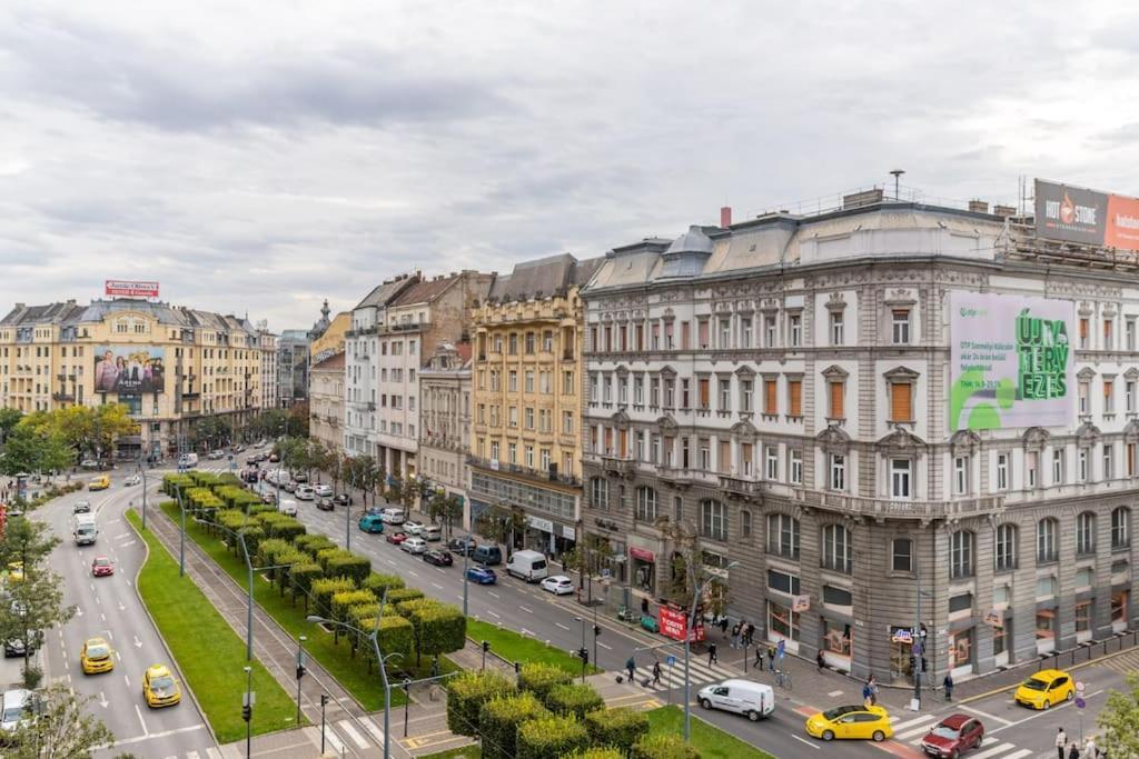 Midtown Gleaming * Budapešť