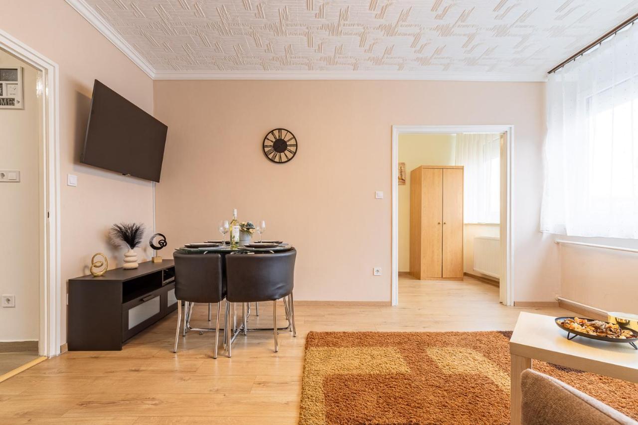 Apartment Chill At Lehel Market