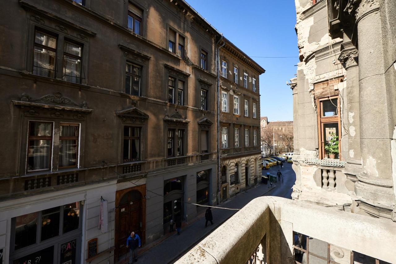 Large For Groups Center Dist. Vii Apartment Budapest