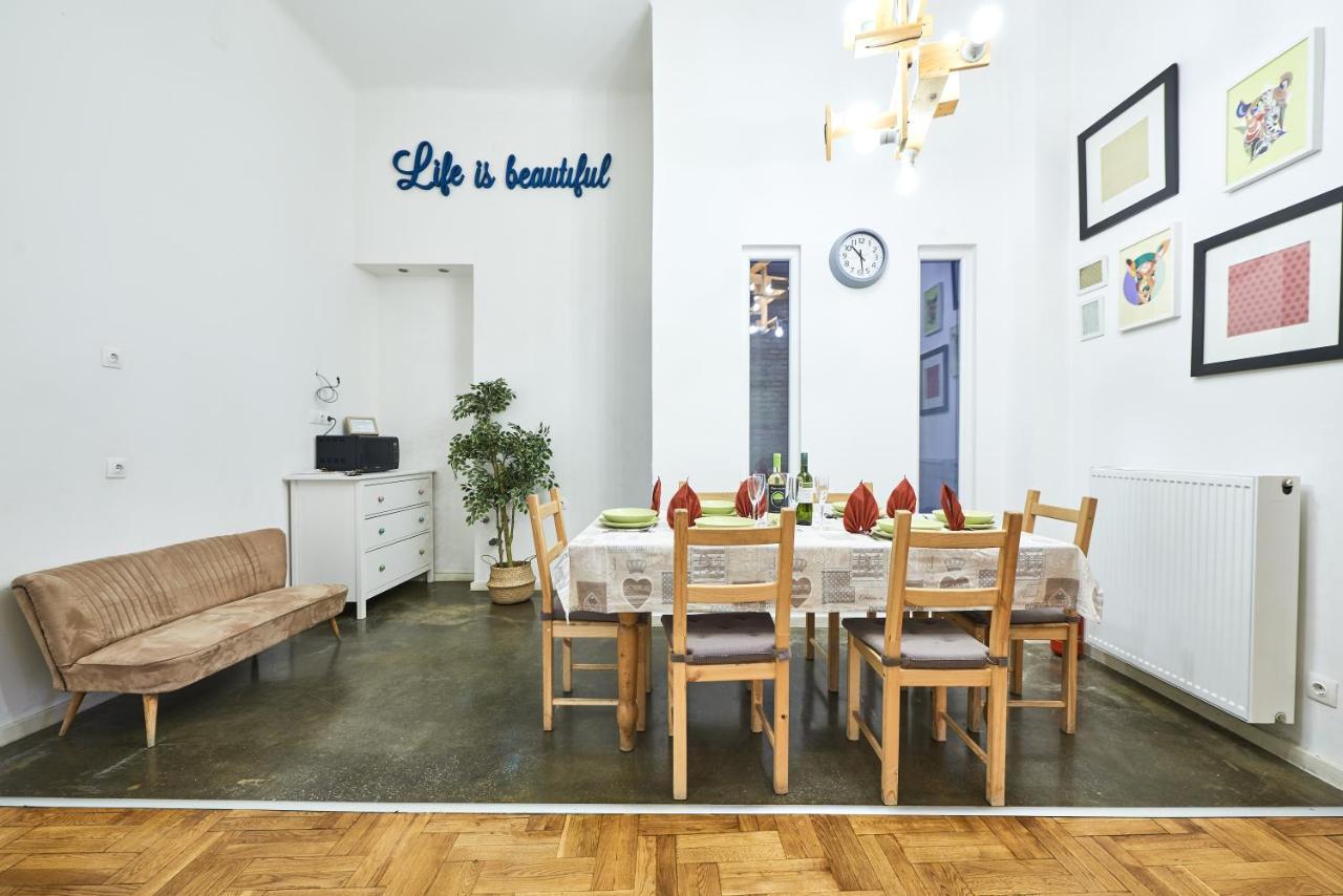 Apartment Large For Groups Center Dist. Vii *