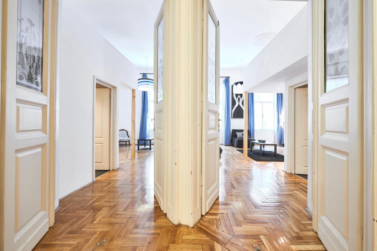 Apartment Large For Groups Center Dist. Vii *