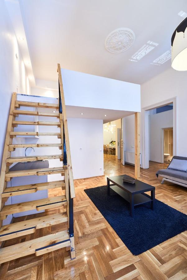 Apartment Large For Groups Center Dist. Vii