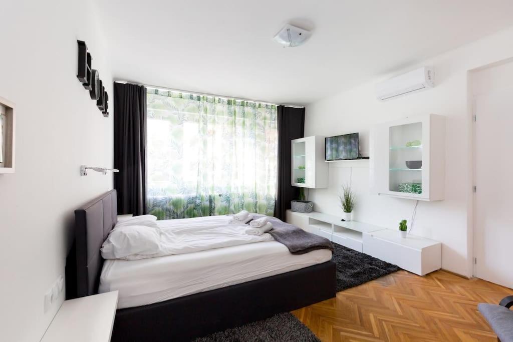 Rumbach 22 Center With Ac Apartmán