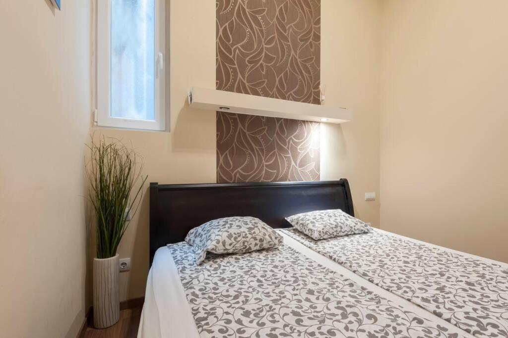 Szent Istvan Ter 4 Next To Basilica A 1 Bedroom * Budapest