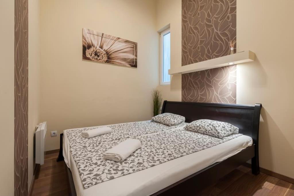 Szent Istvan Ter 4 Next To Basilica A 1 Bedroom *