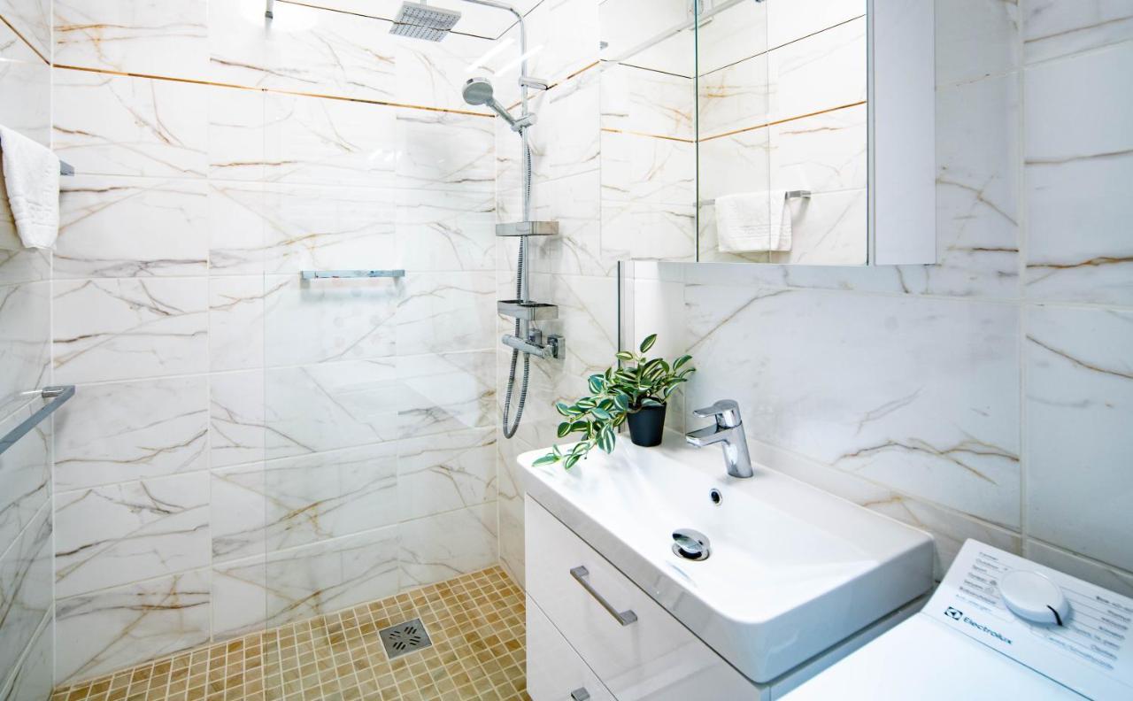 Free Parking Riverwalk - 4 Ppl,wi-fi,ac, Tv Appartement *
