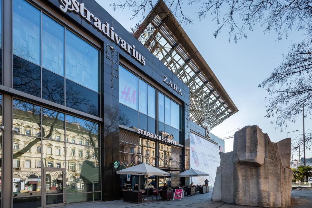 Feel At The Heart Of The Budapest