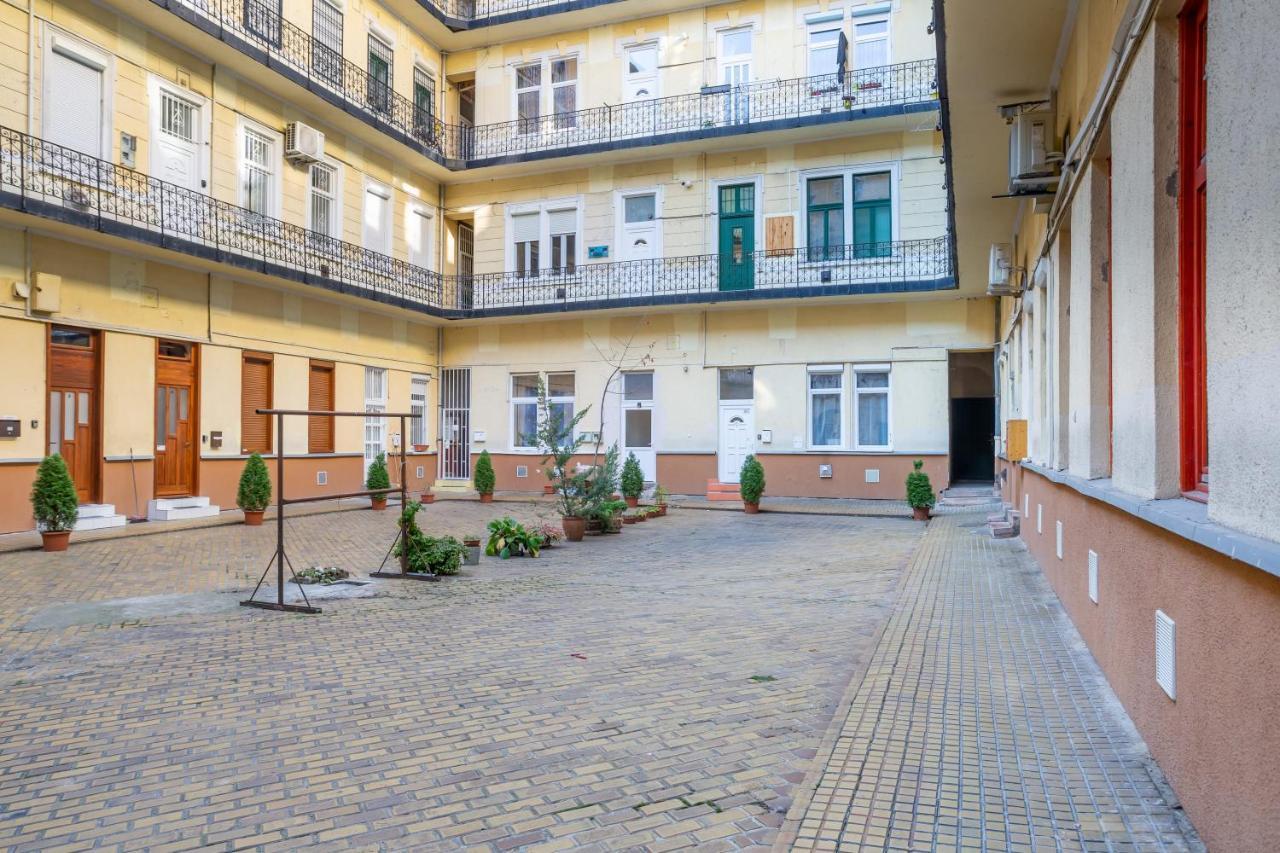 Feel At The Heart Of The Apartment *