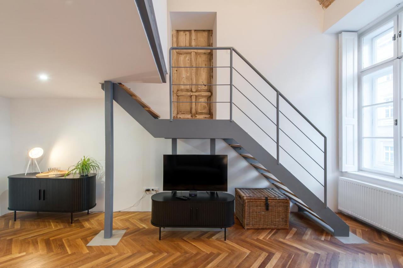 Historic In Downtown Apartamento Budapest