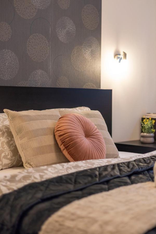 Spacious & Cozy W/ Terrace Budapest