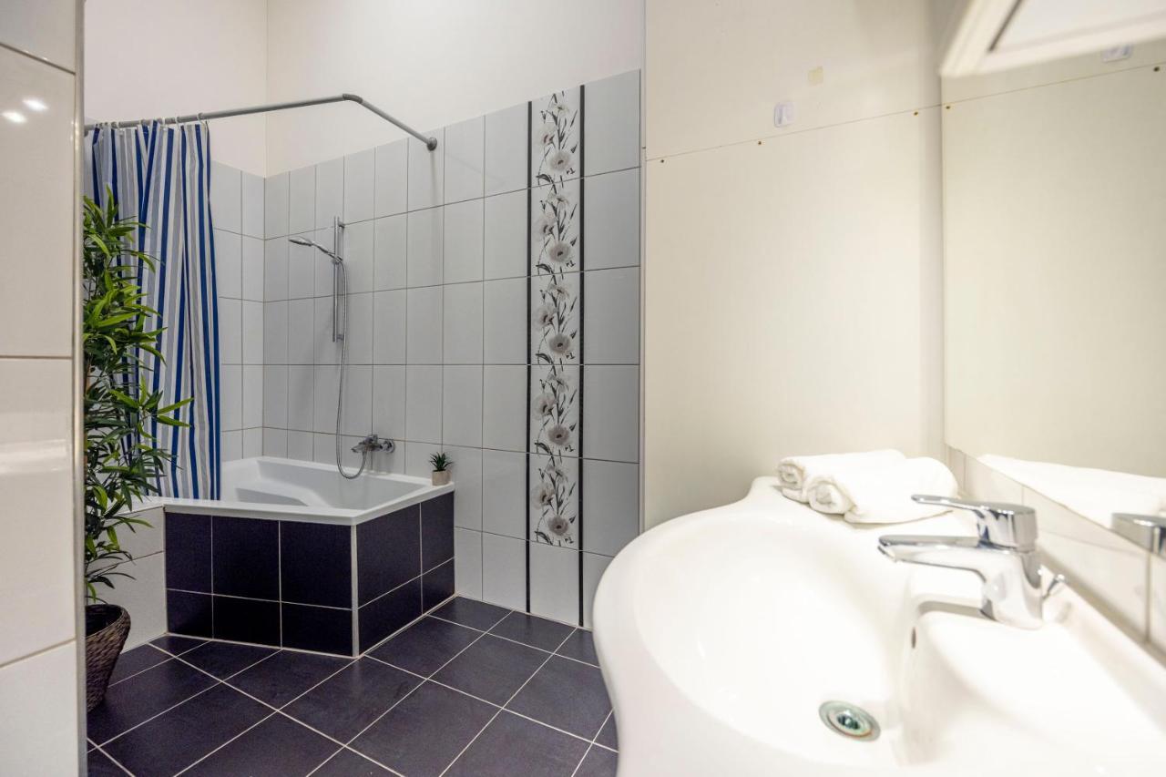 Apartament Spacious & Cozy W/ Terrace *
