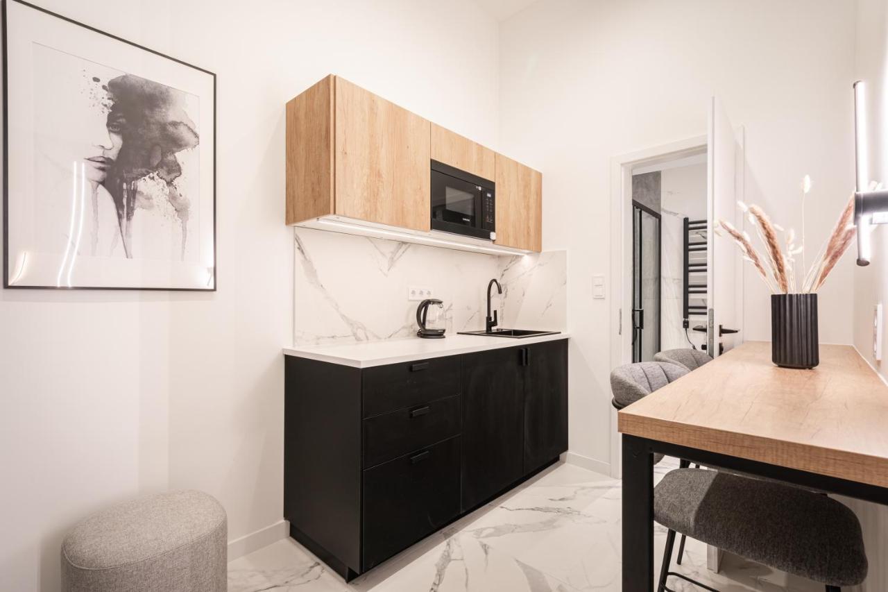 E56 - Grand Boulevard Heritage - Location By Bqa Apartamento