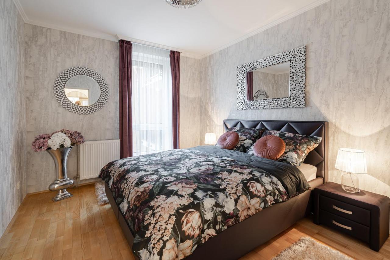 Beautiful Three Bedrooms With Free Parking Close To The Danube Coast Budapeszt
