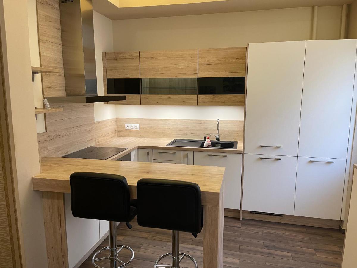 Hermes Apartment