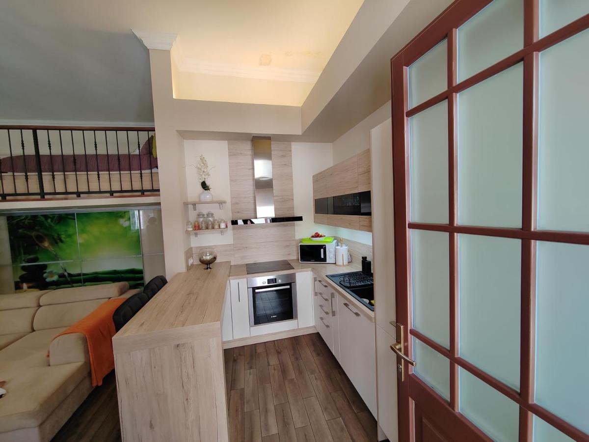Hermes Apartment