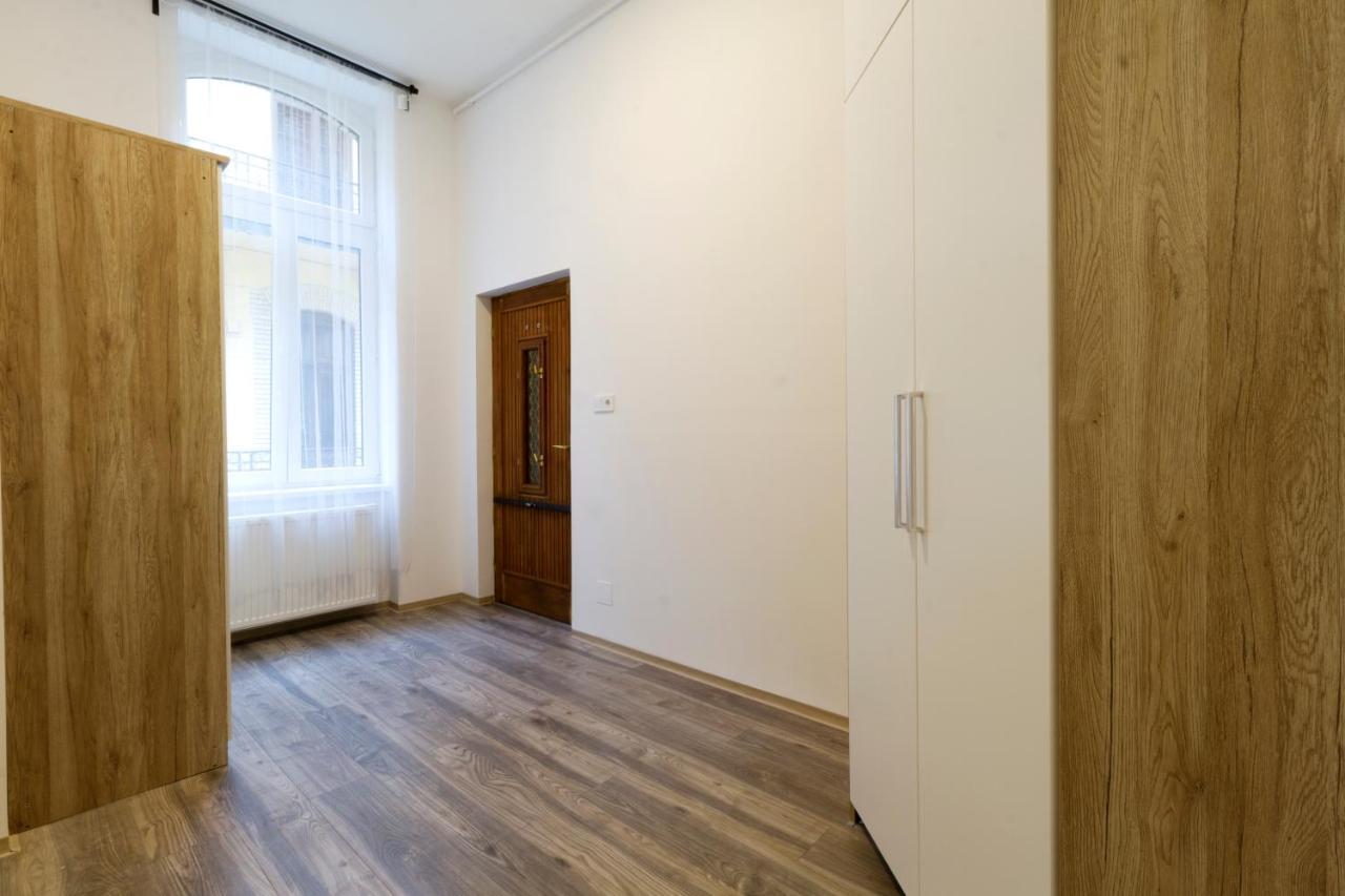 Karikum Large Budapešť