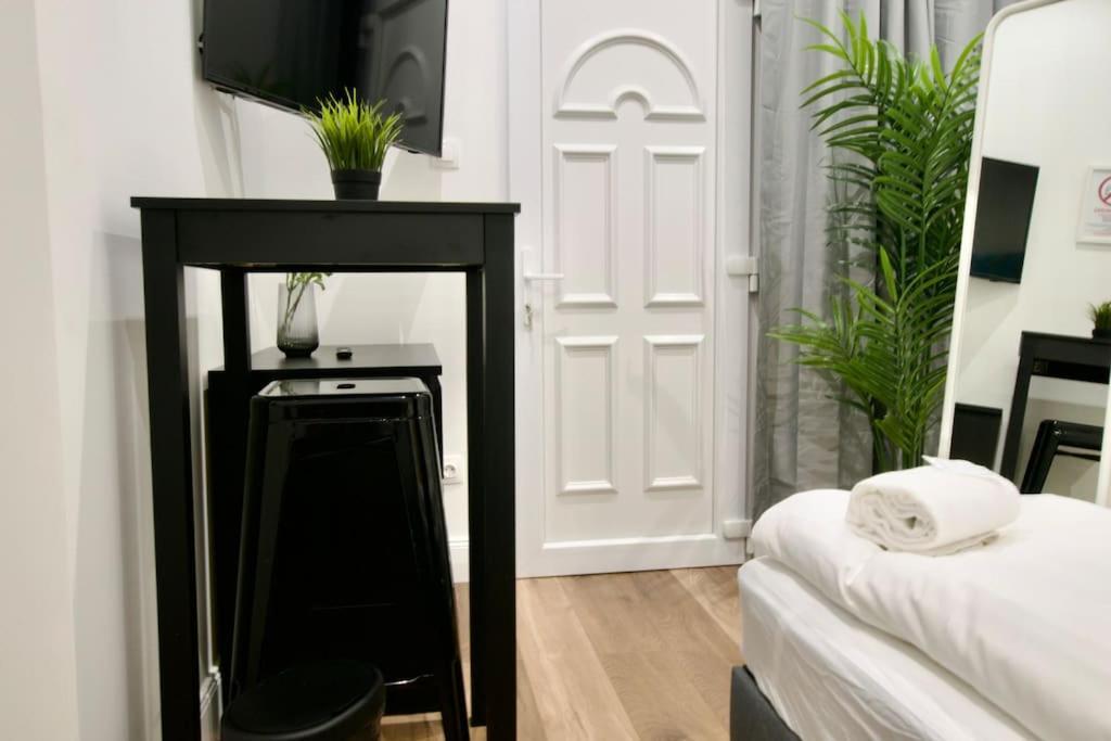 By Hi- In Downtown Apartamento