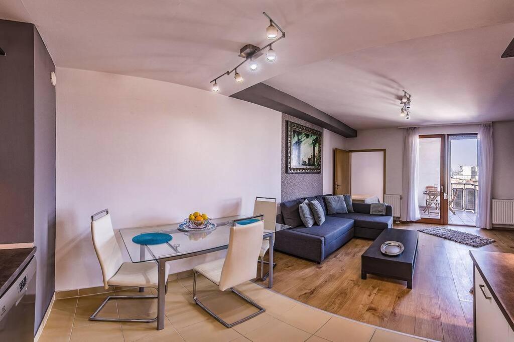 Premium By Hi5- Cp With Free Parking Appartement Boedapest