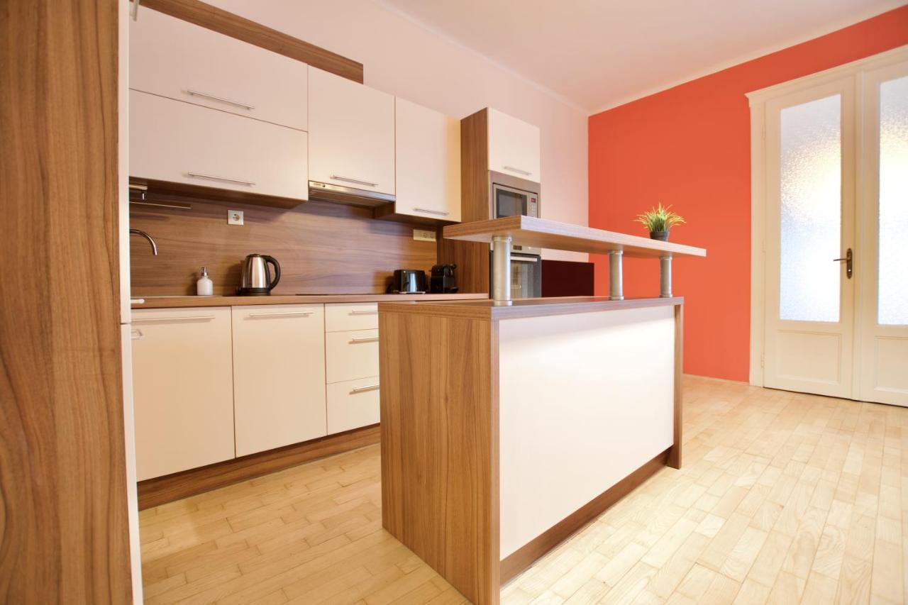 Apartman Standard By Hi5 - Dessewffy 2 Bedroom Budapest
