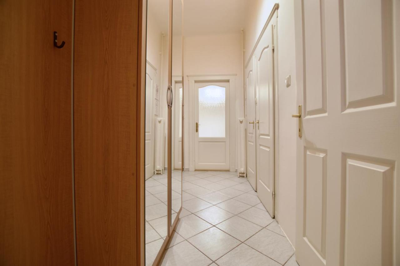 Standard By Hi5 - Dessewffy 2 Bedroom * Budapest