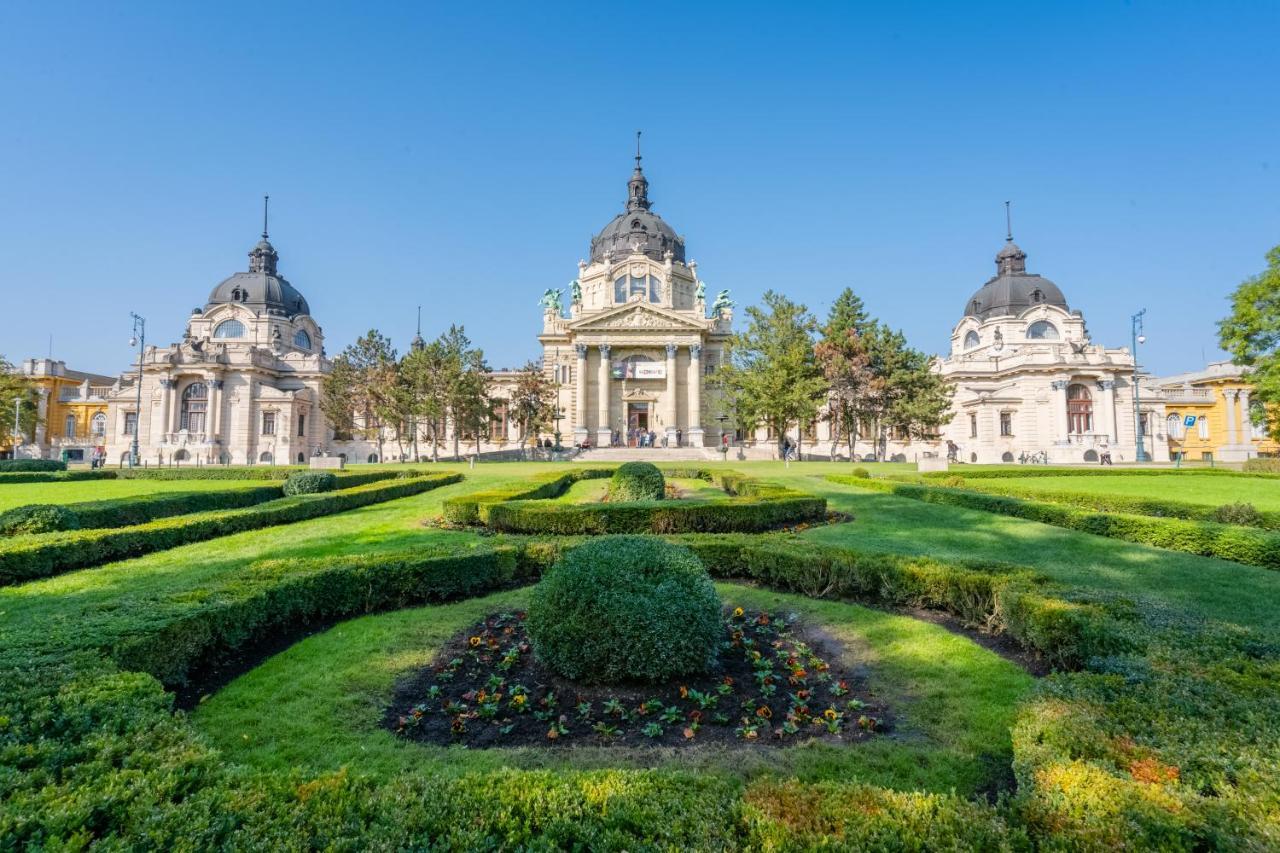 Fox Premium & Free Private Parking Budapest