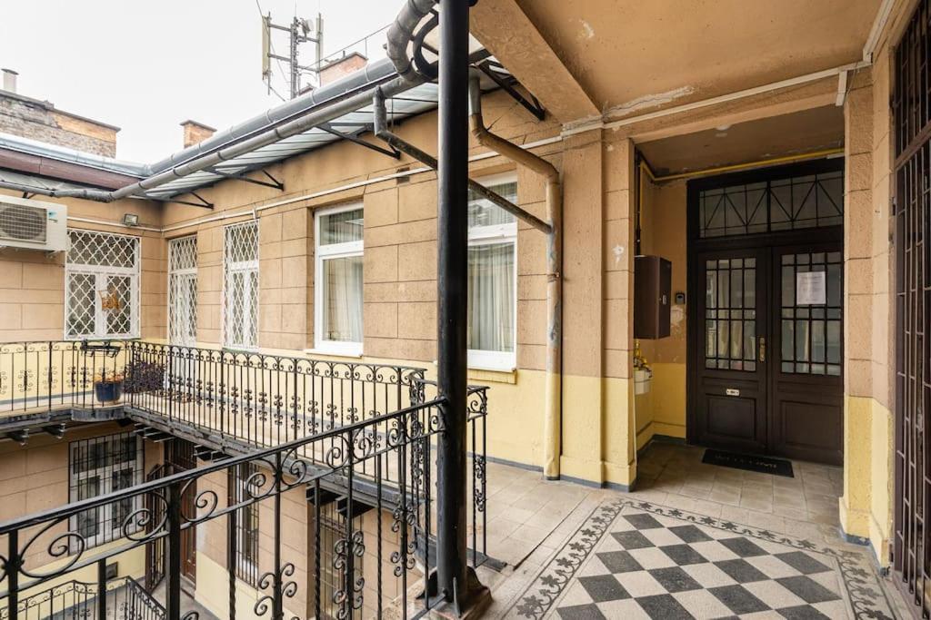 Warm Elegance Retreat : 75 M2 Comfort Near New York Cafe * Budapest