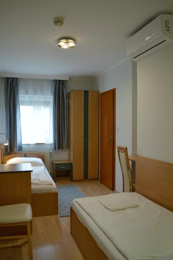 Alfred Panzio Budapest