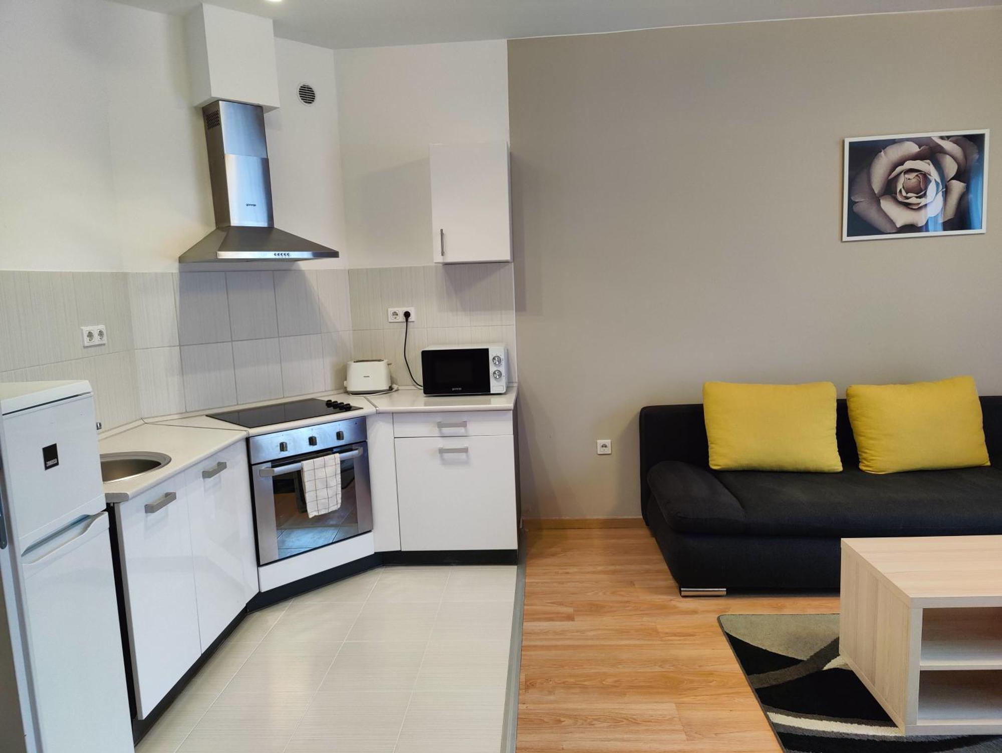 Corvin Plaza & Aparthotel 3*