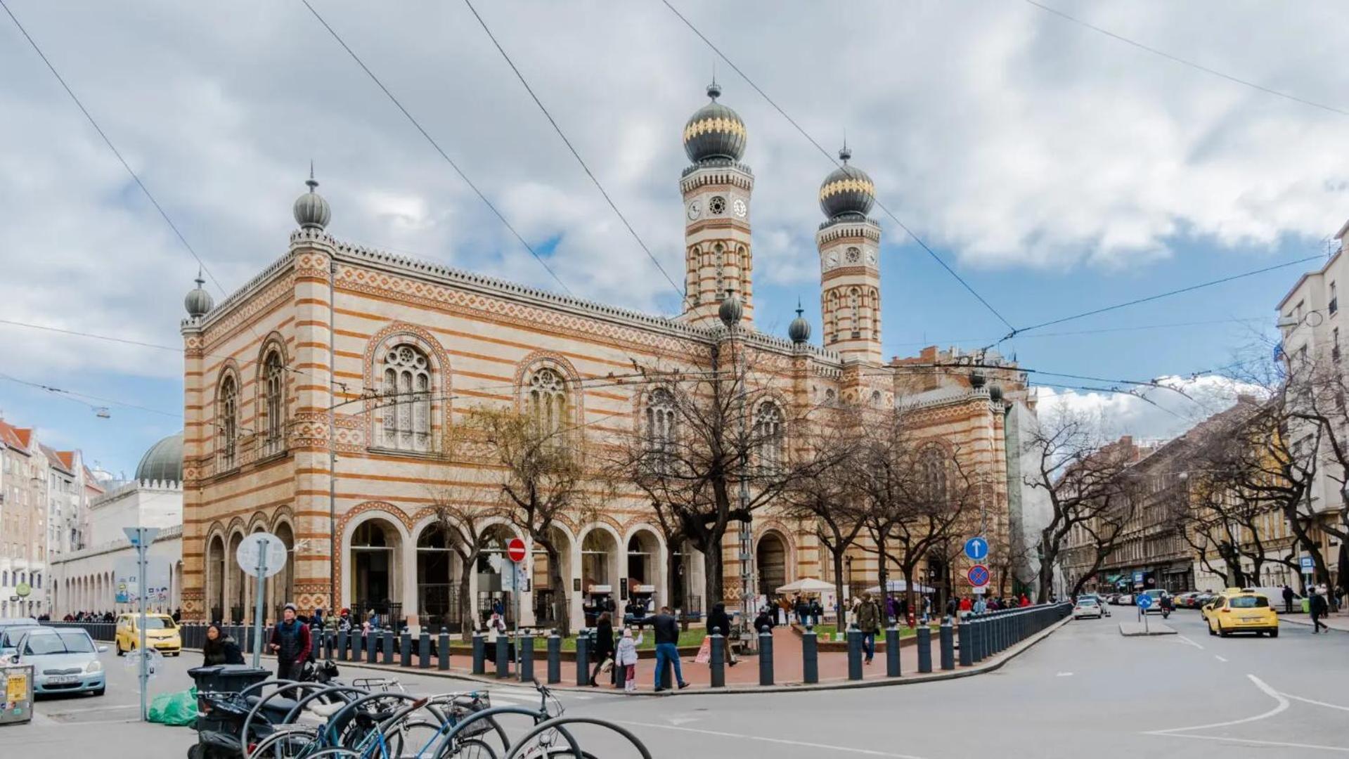 Panni Luxury Next To Gozsdu Garden Budapest