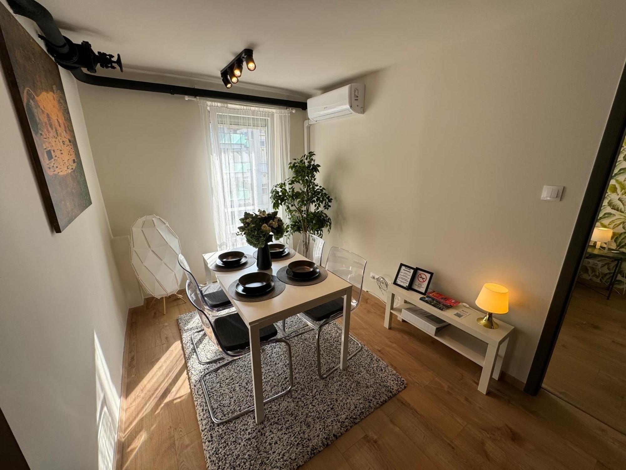 Apartament Emerald *