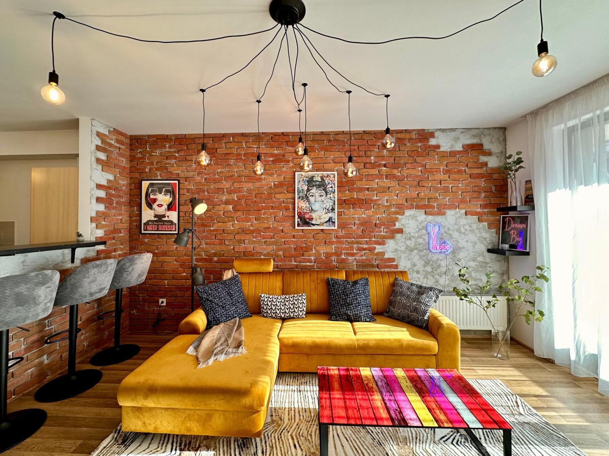 Vinyl Gozsdu Apartamento