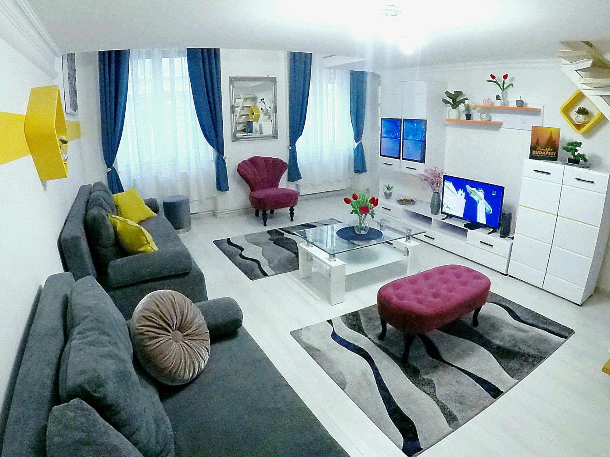 Mariann's Modern In The Center Budapest