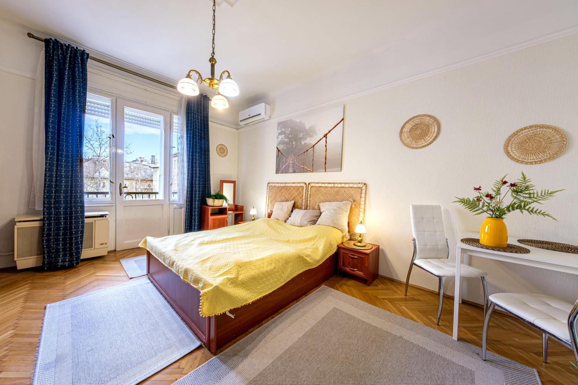 Balzac Apartmán *