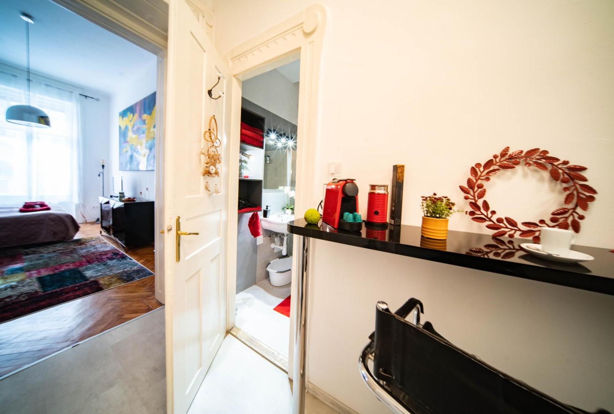 Apartment Stylish Studio In The Heart Of *