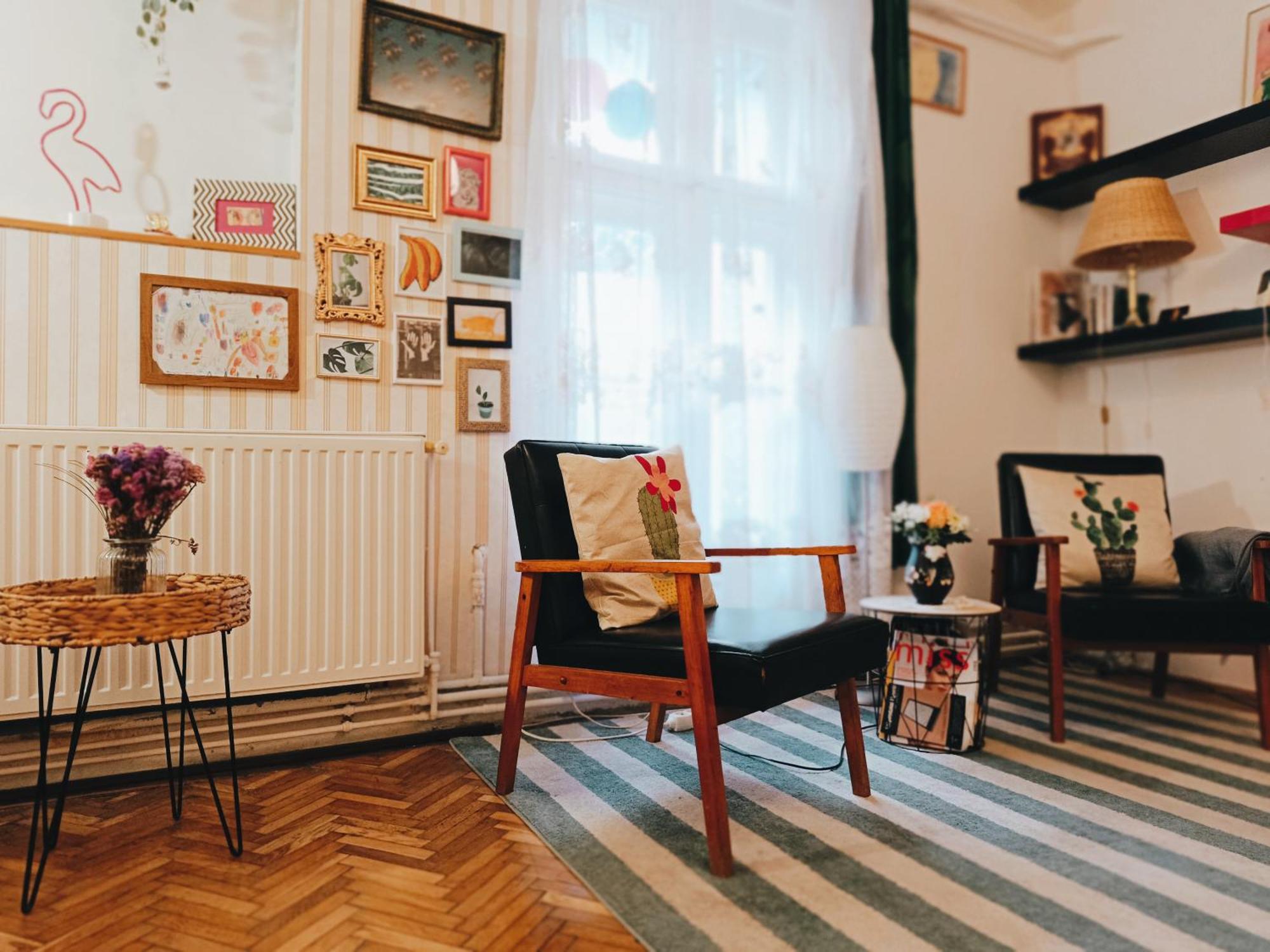 Apartment Flat In Historic With Your Own Private Garden, Near City Park *