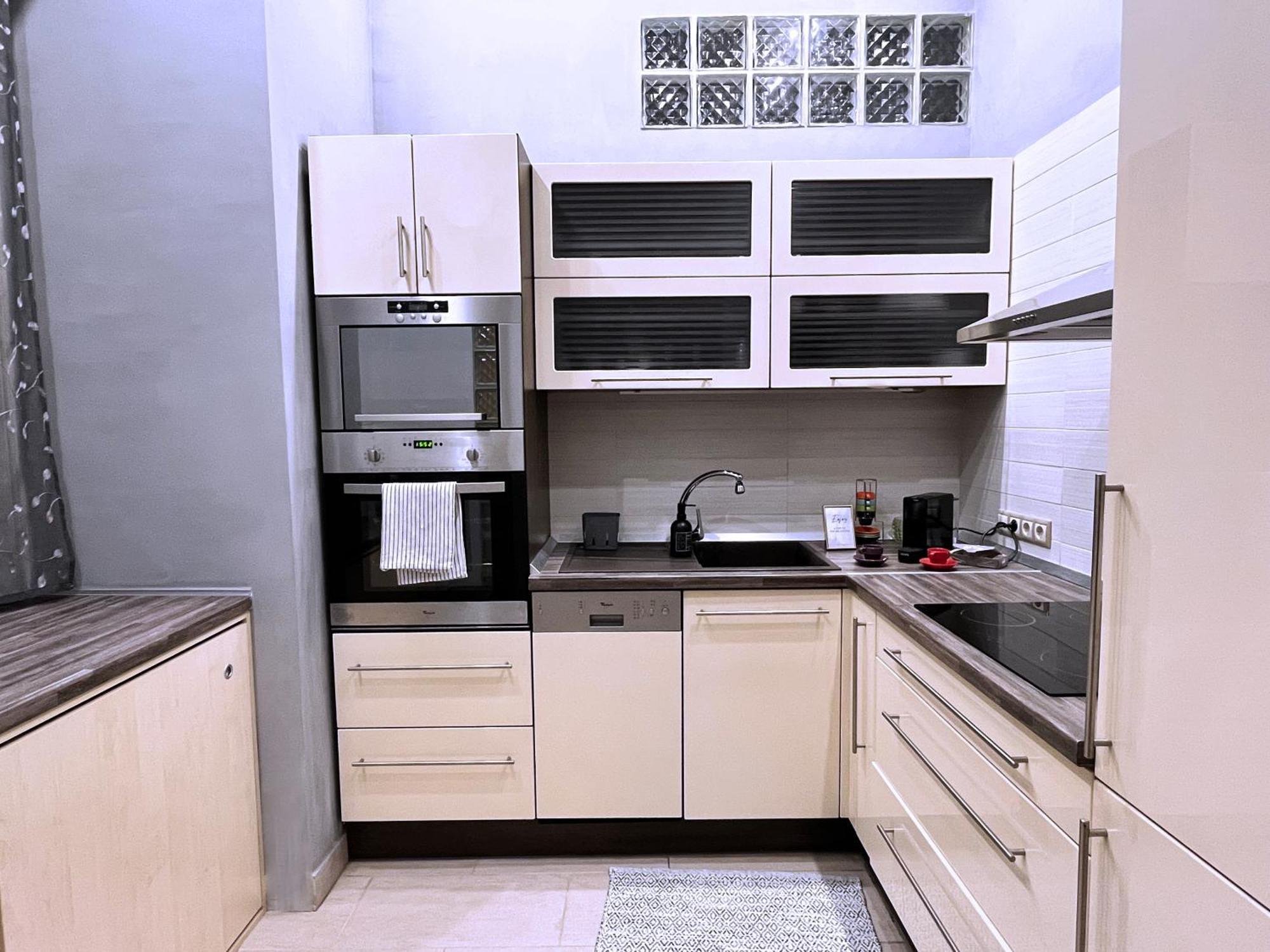 M13 Rustic Stylish With King Bed & Friendly Host *